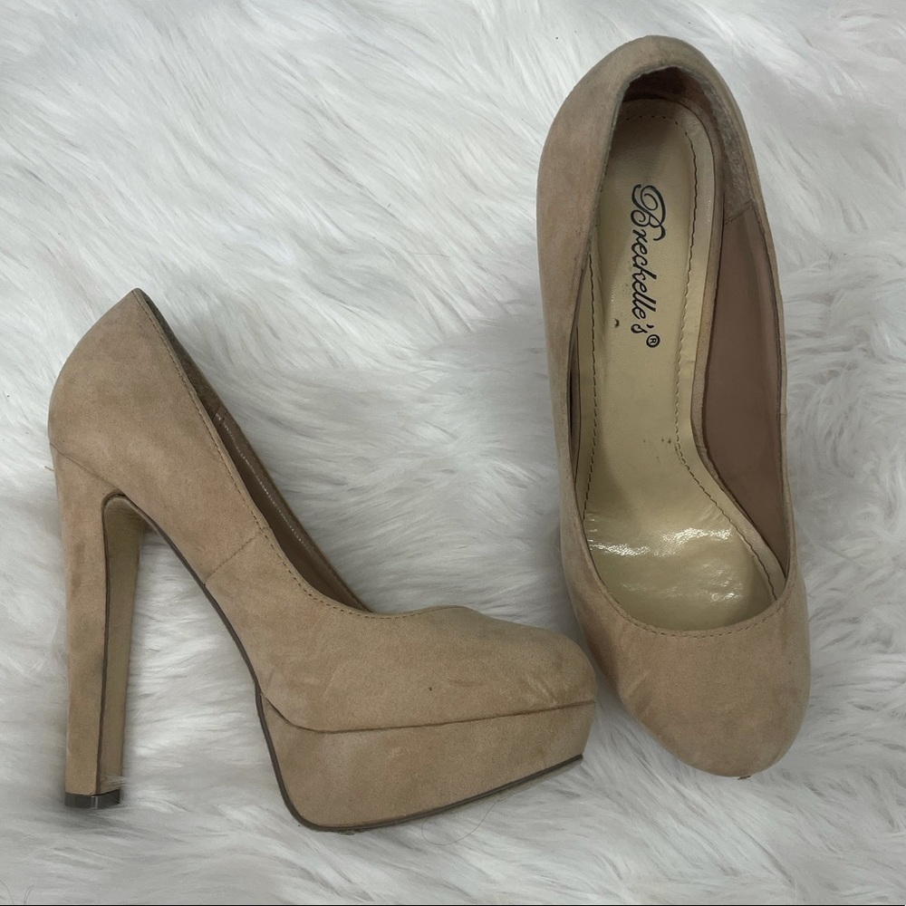 Cream heels barely worn